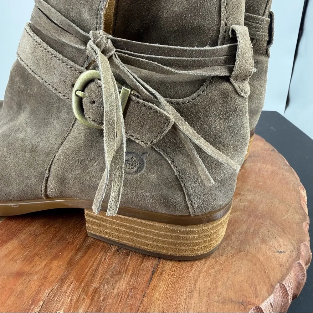 Born‎ Osha Ankle Boots taupe suede Leather Buckle Low Boot tassel sz 7.5